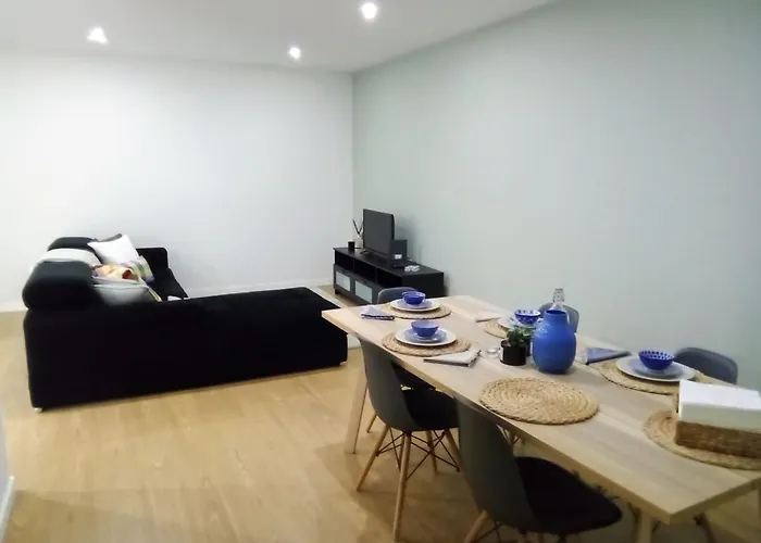 Ground Floor Terrace Flat By Porto * São Mamede de Infesta